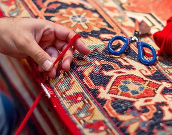 خدمات تخصصی و حرفه ای رفوی فرش در قالیشویی مجیدیه